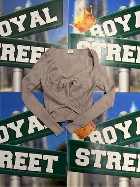 Abercrombie & Fitch Ribbed Tie-Front Long Sleeve Crop Top - Taupe
